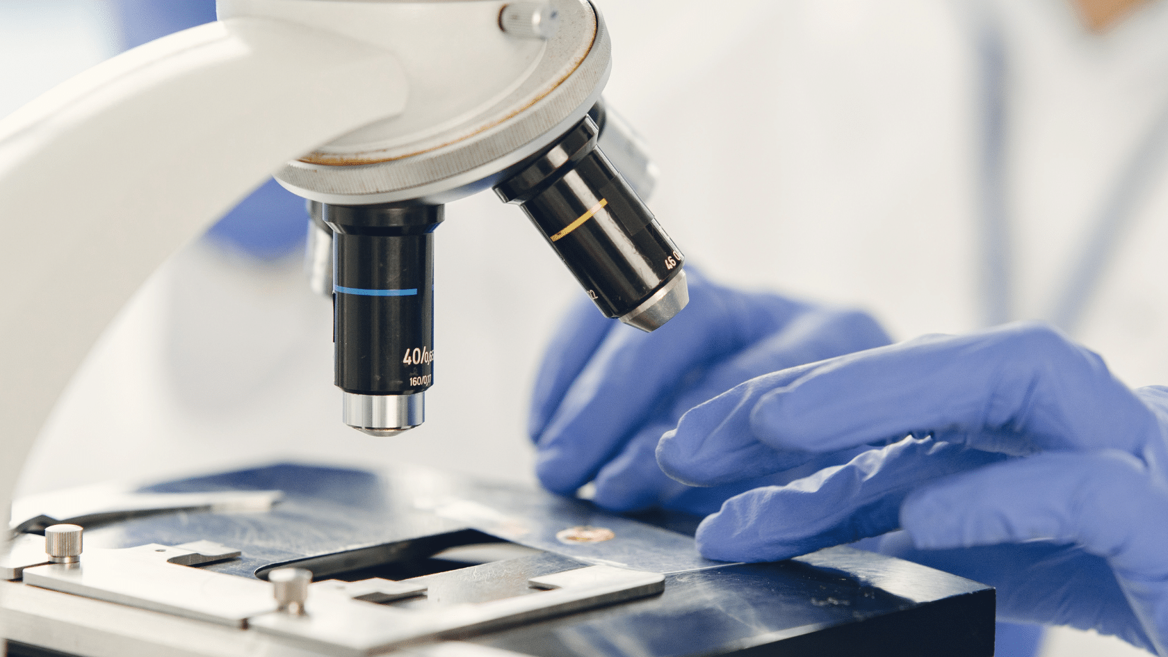 Microscope